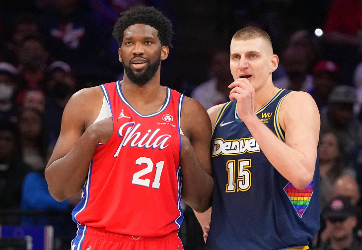 包含今晚底特律活塞官宣签约：NBA常规赛节点到来，话题不断，临场指挥获称赞的词条